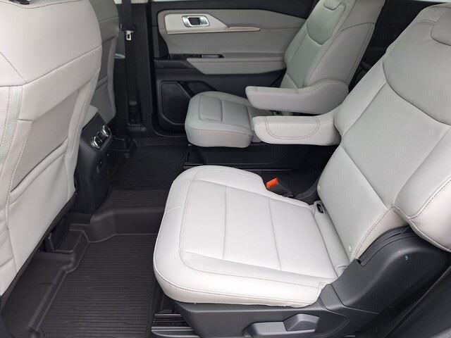 Photo of 2025 VAPOR BLUE Ford Explorer