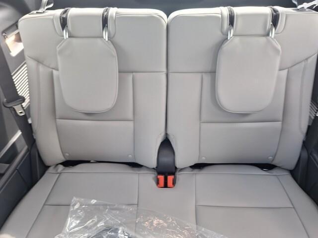 Photo of 2025 STAR WHITE MET TRI-COAT Ford Explorer