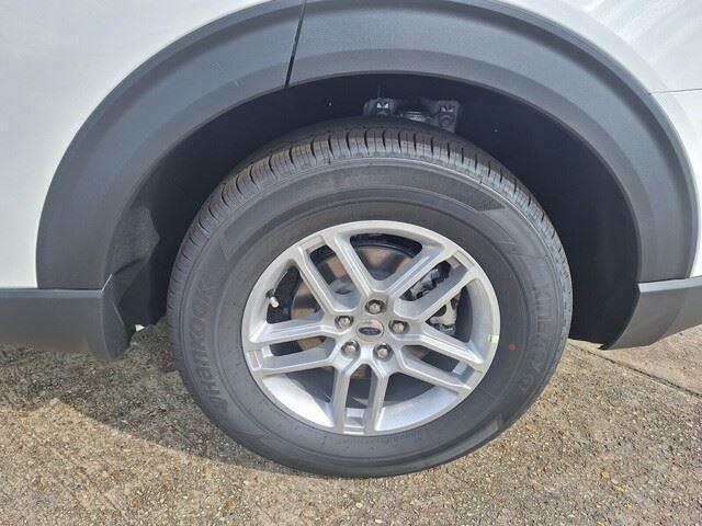 Photo of 2025 STAR WHITE MET TRI-COAT Ford Explorer