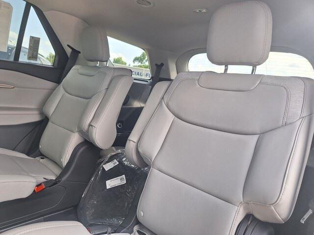 Photo of 2025 STAR WHITE MET TRI-COAT Ford Explorer
