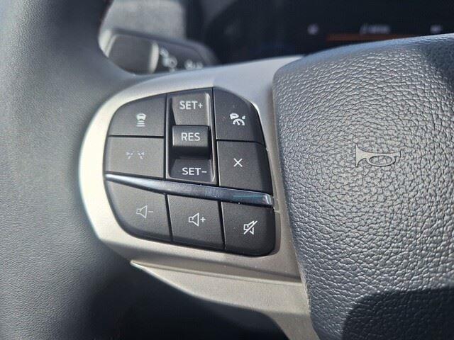 Photo of 2025 STAR WHITE MET TRI-COAT Ford Explorer