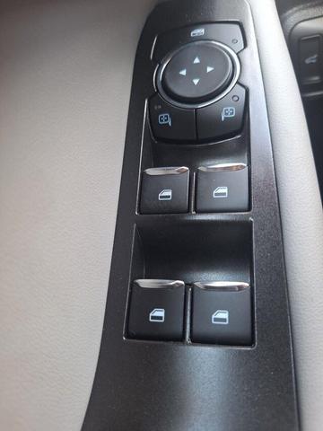 Photo of 2025 STAR WHITE MET TRI-COAT Ford Explorer