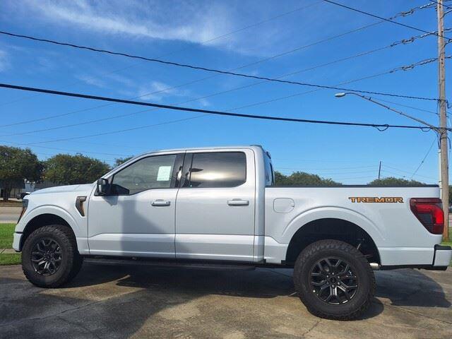 Photo of 2025 Space White Metallic Ford F-150
