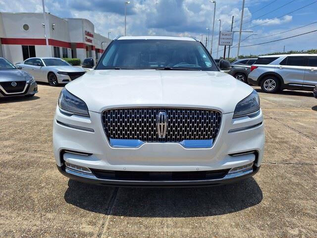 Photo of 2021 PRISTINE WHITE Lincoln Aviator