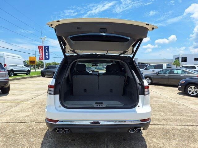 Photo of 2021 PRISTINE WHITE Lincoln Aviator