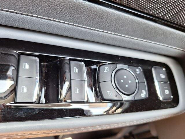 Photo of 2021 PRISTINE WHITE Lincoln Aviator