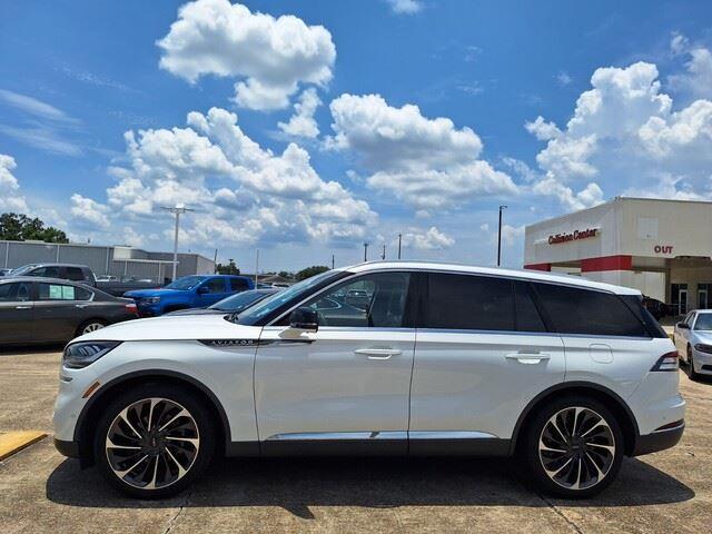 Photo of 2021 PRISTINE WHITE Lincoln Aviator