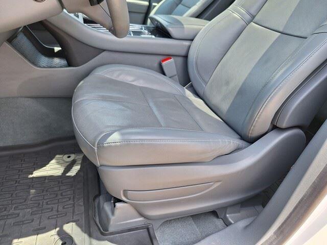 Photo of 2021 PRISTINE WHITE Lincoln Aviator