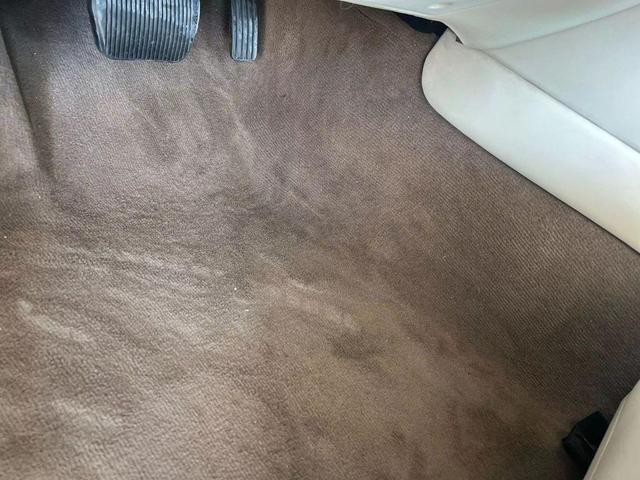 Photo of 2006 Silver Jaguar XJ