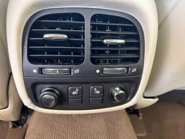 Photo of 2006 Silver Jaguar XJ