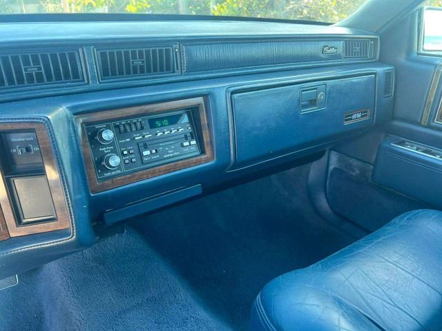 Photo of 1993 White Cadillac DeVille