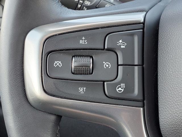 Photo of 2022 Mosaic Black Metallic Chevrolet Silverado 3500