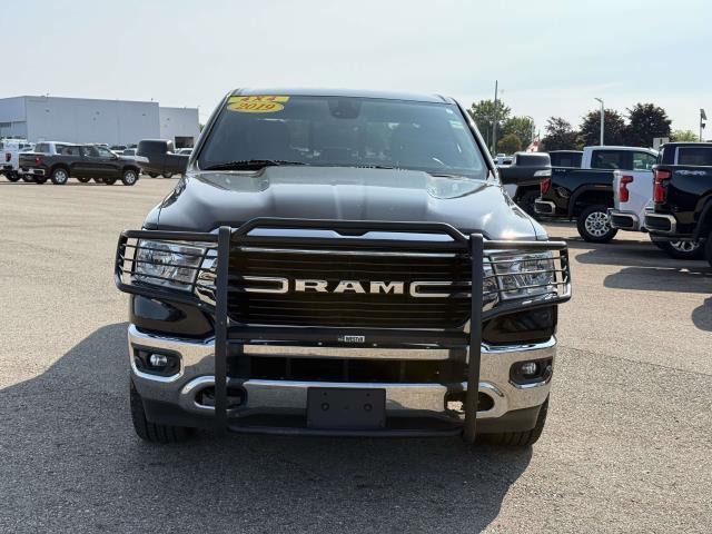 Photo of 2019 Diamond Black Crystal Pearlcoat RAM 1500