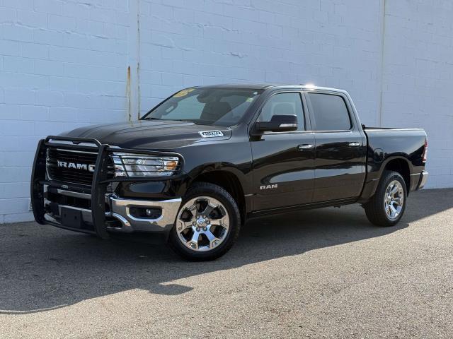 Photo of 2019 Diamond Black Crystal Pearlcoat RAM 1500