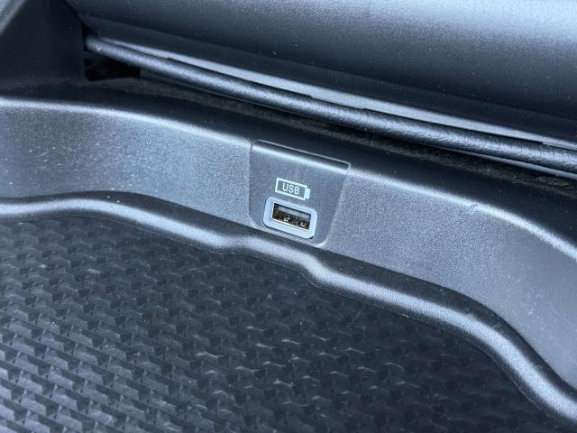 Photo of 2019 Diamond Black Crystal Pearlcoat RAM 1500