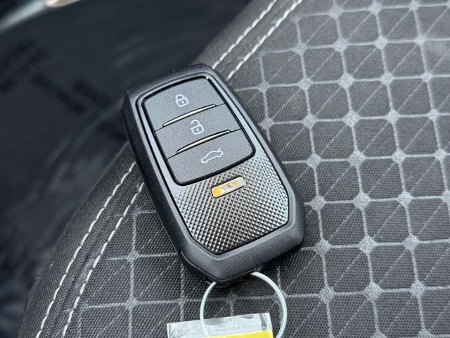 Photo of 2024 Black Metallic Ford Escape