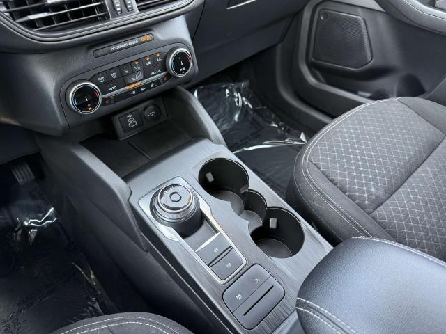 Photo of 2024 Black Metallic Ford Escape