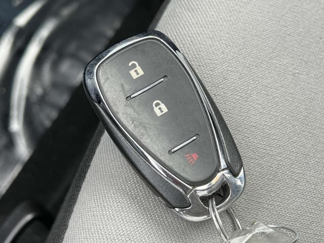 Photo of 2021 Summit White Chevrolet Equinox