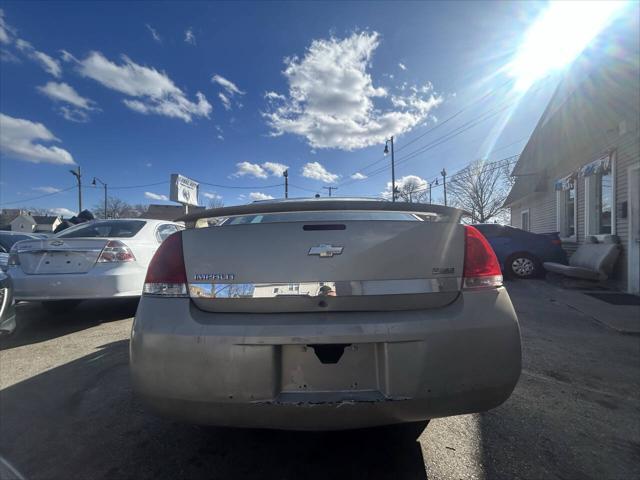 Photo of 2008 Champagne Chevrolet Impala