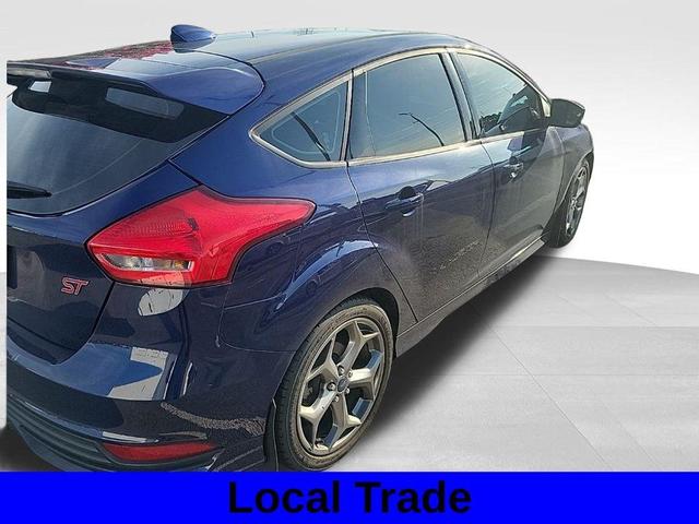 Photo of 2017 Kona Blue Ford Focus ST