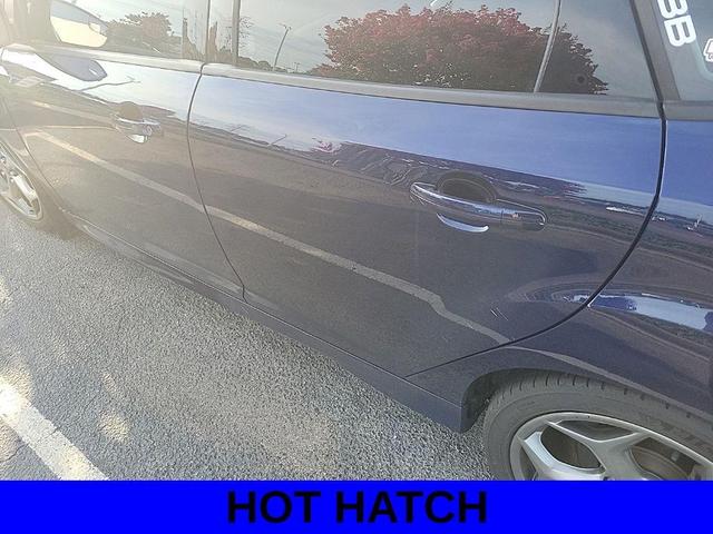 Photo of 2017 Kona Blue Ford Focus ST