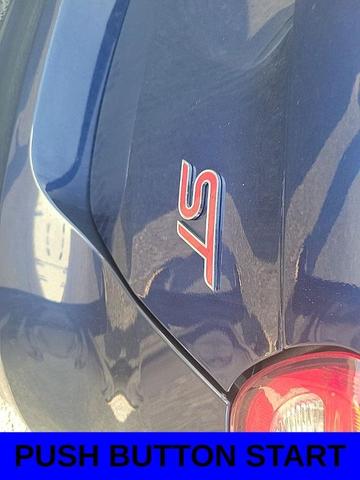 Photo of 2017 Kona Blue Ford Focus ST