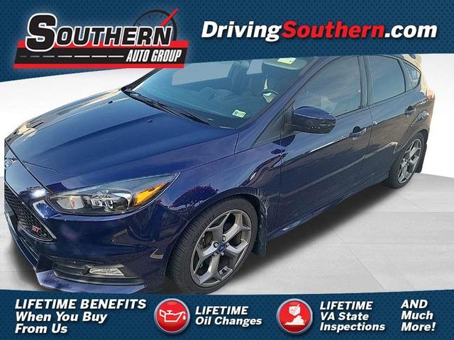 Photo of 2017 Kona Blue Ford Focus ST