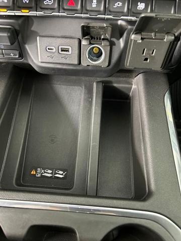 Photo of 2020 Silver Ice Metallic Chevrolet Silverado 1500