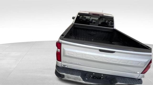 Photo of 2020 Silver Ice Metallic Chevrolet Silverado 1500