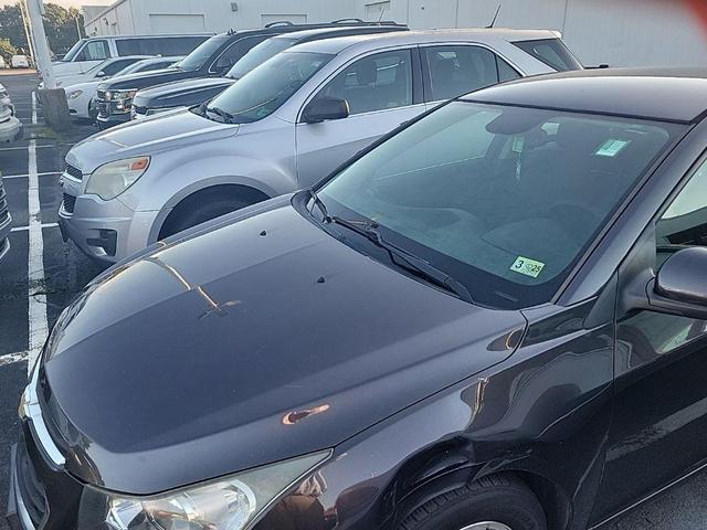 Photo of 2016 Tungsten Metallic Chevrolet Cruze Limited
