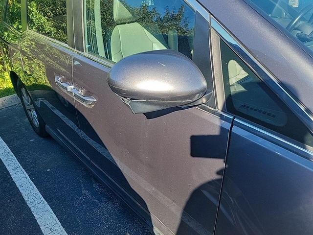 Photo of 2017 Gray Honda Odyssey