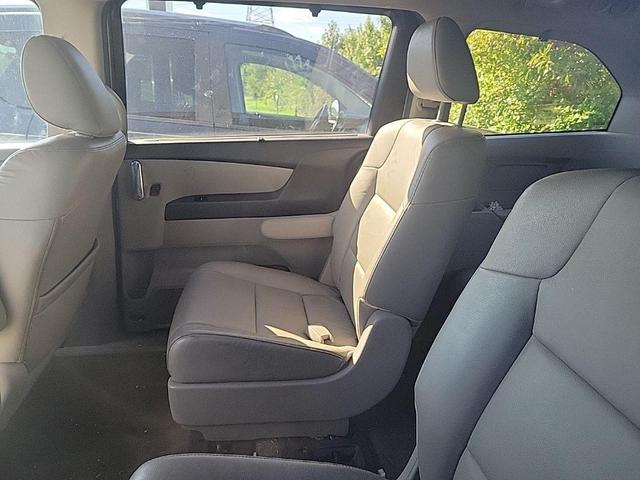 Photo of 2017 Gray Honda Odyssey