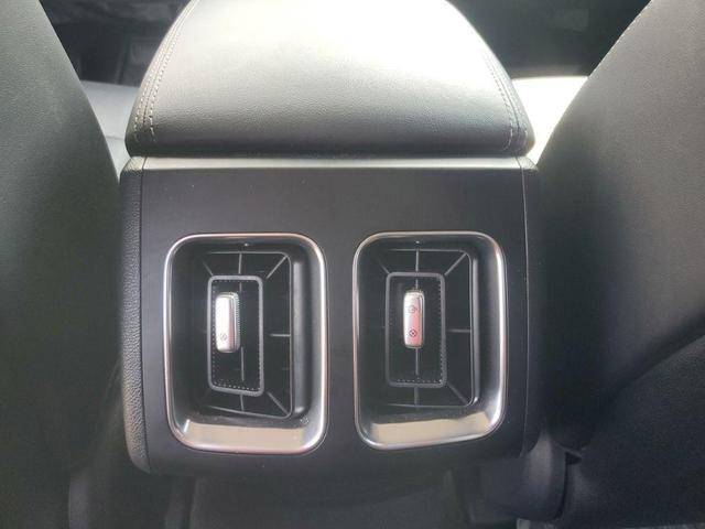Photo of 2023 Everlasting Silver Kia Sorento