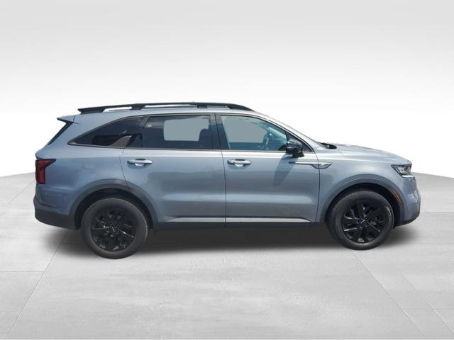Photo of 2023 Everlasting Silver Kia Sorento