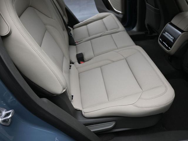 Photo of 2025 Blue Metallic Lincoln Nautilus