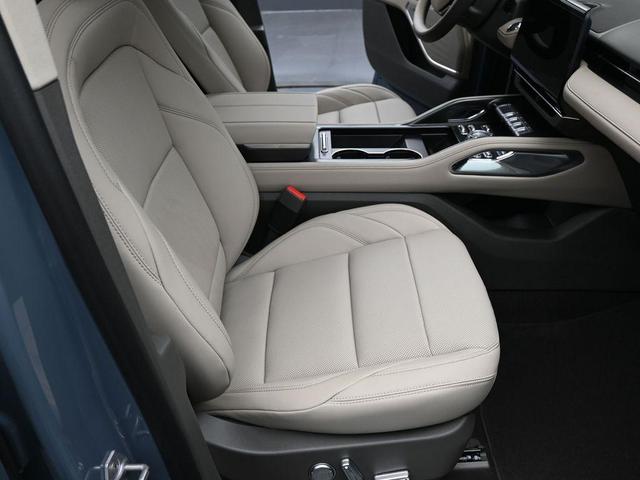 Photo of 2025 Blue Metallic Lincoln Nautilus