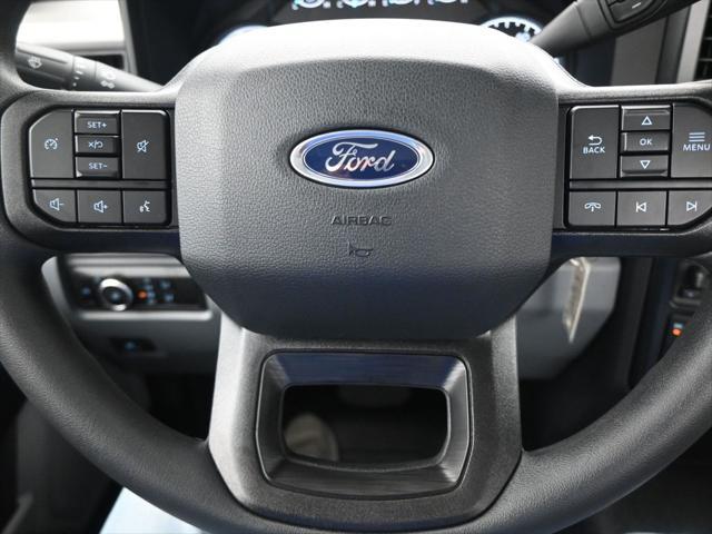Photo of 2025 Oxford White Ford F-250