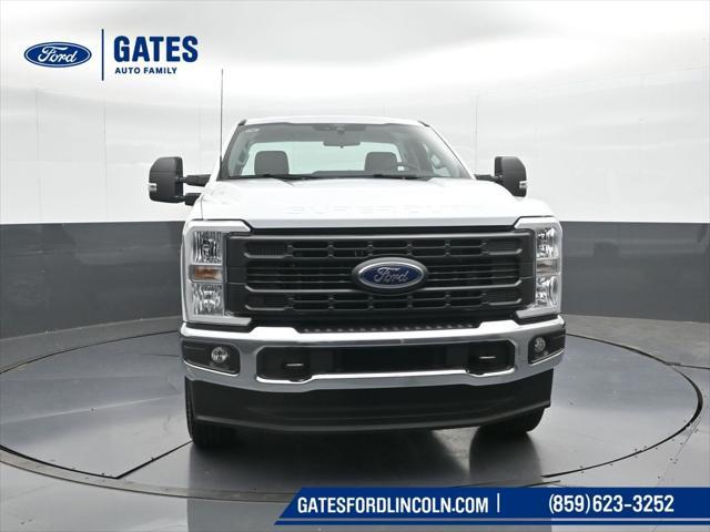 Photo of 2025 Oxford White Ford F-250