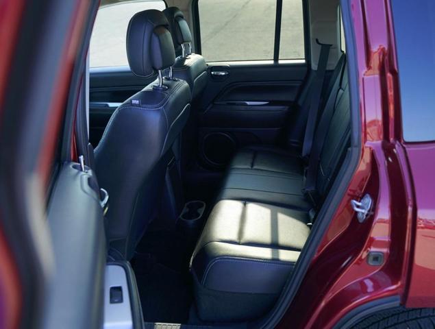 Photo of 2017 Deep Cherry Red Crystal Pearlcoat Jeep Compass