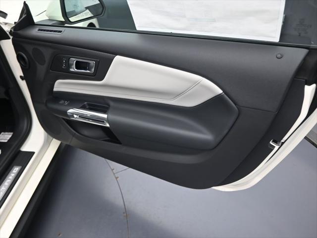 Photo of 2025 Wimbledon White Ford Mustang