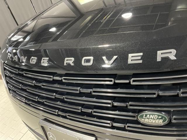 Photo of 2023 Santorini Black Land Rover Range Rover