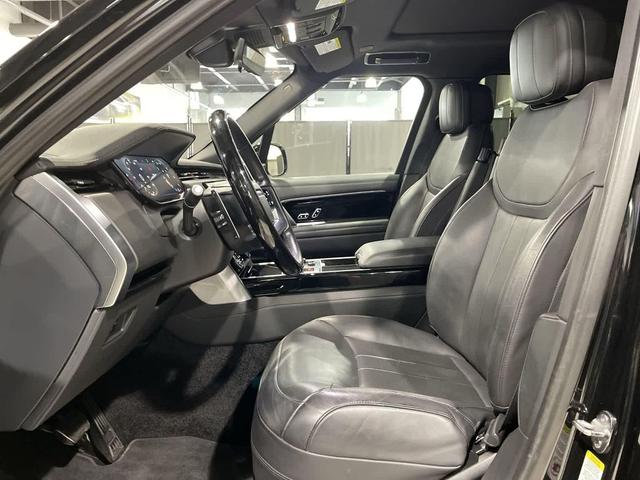 Photo of 2023 Santorini Black Land Rover Range Rover