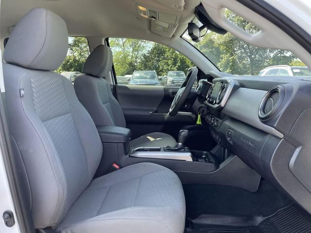 Photo of 2020 Super White Toyota Tacoma