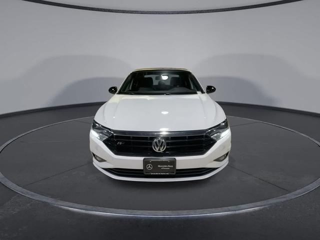 Photo of 2019 Pure White Volkswagen Jetta