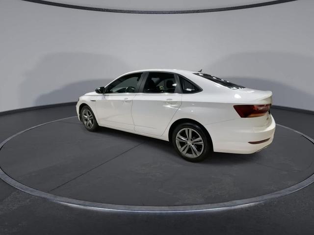 Photo of 2019 Pure White Volkswagen Jetta