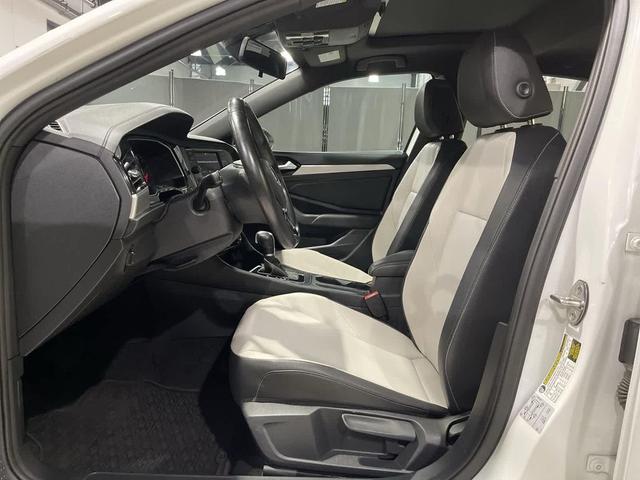 Photo of 2019 Pure White Volkswagen Jetta