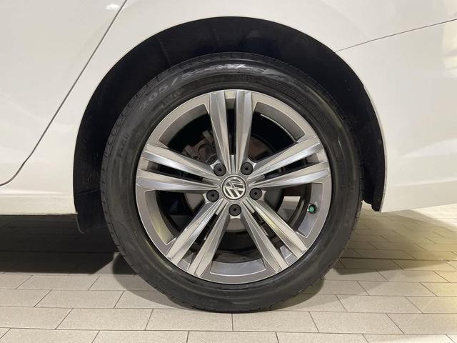 Photo of 2019 Pure White Volkswagen Jetta
