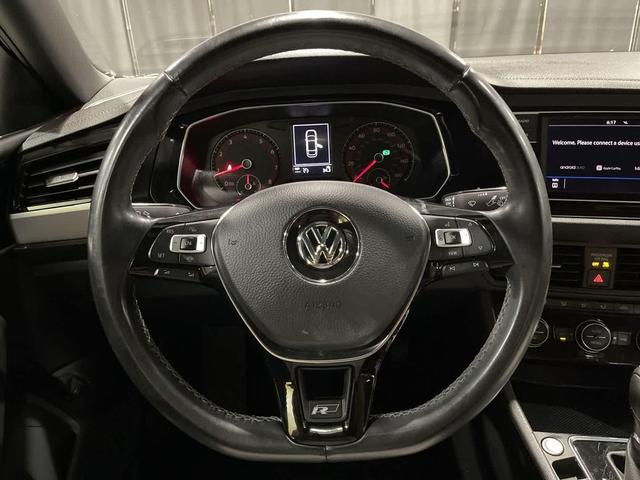 Photo of 2019 Pure White Volkswagen Jetta