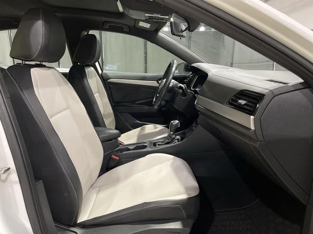 Photo of 2019 Pure White Volkswagen Jetta