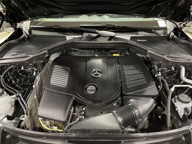 Photo of 2025 Black Mercedes-Benz GLC 300